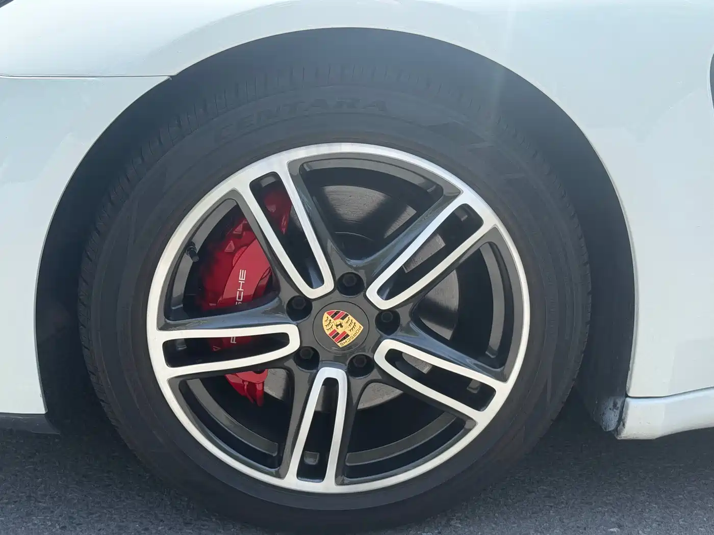 Porsche Panamera 2014 Panamera 3.0T фото 32