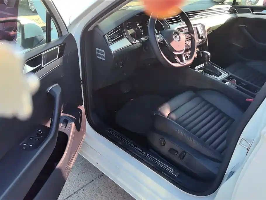 Volkswagen Magotan 2017 330TSI DSG Leading фото 9