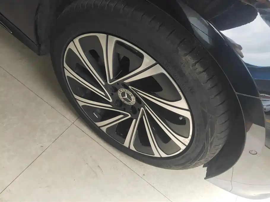 Mercedes-Benz E-Class 2025 E 300 L Luxury Sport фото 6