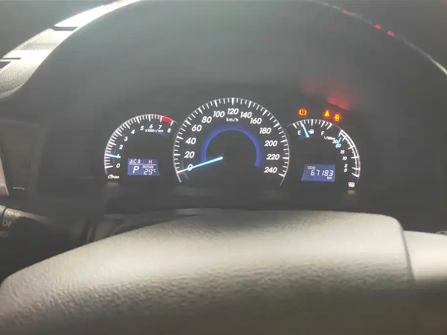 Toyota Camry 2015 2.0G Luxury Edition фото 14