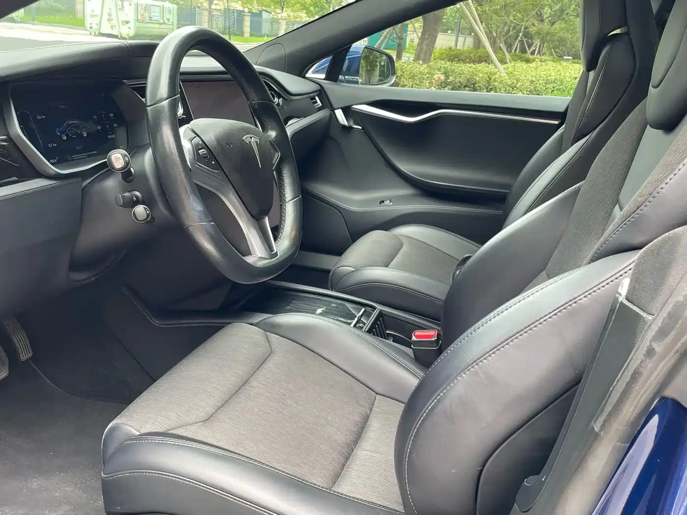 Photo 13 - Tesla Model S