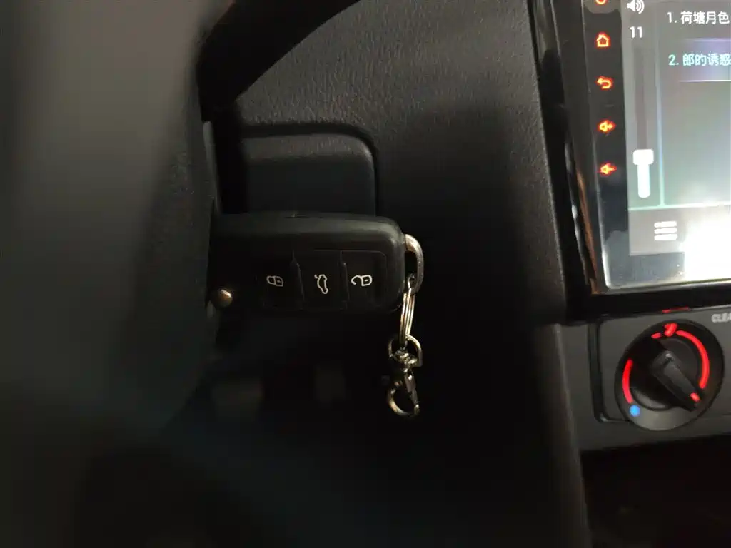 Volkswagen Polo 2016 1.4L Manual Trend фото 9