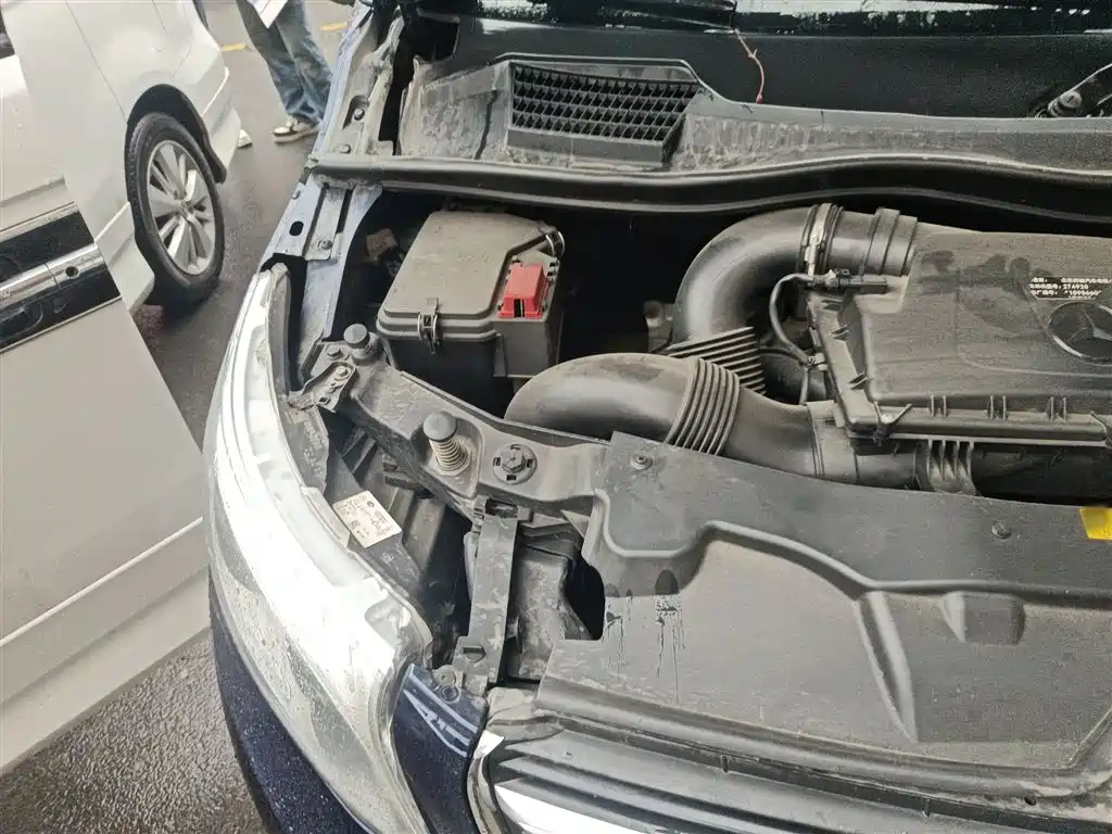 Mercedes-Benz V-Class 2017 Model V 260 L Premium Extended Edition фото 20