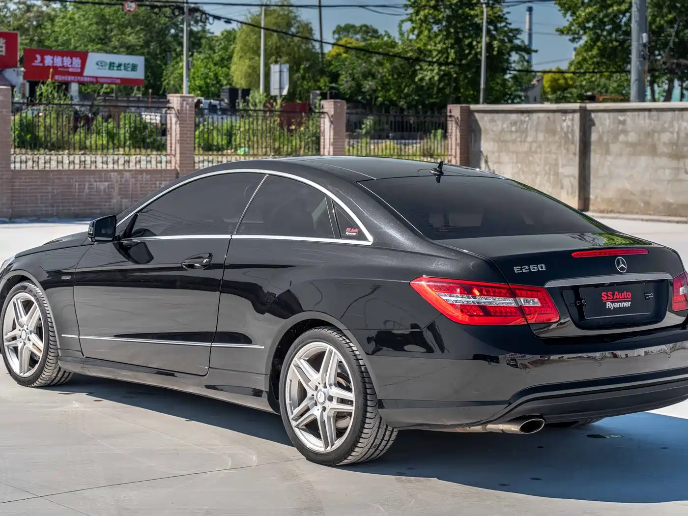 Mercedes-Benz E-Class (Import) 2012 E 260 CGI Coupe фото 5