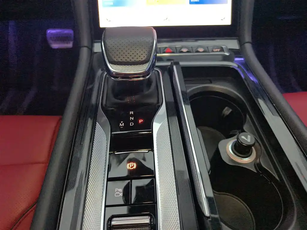 Hongqi H6 2023 2.0T Premium Edition фото 8
