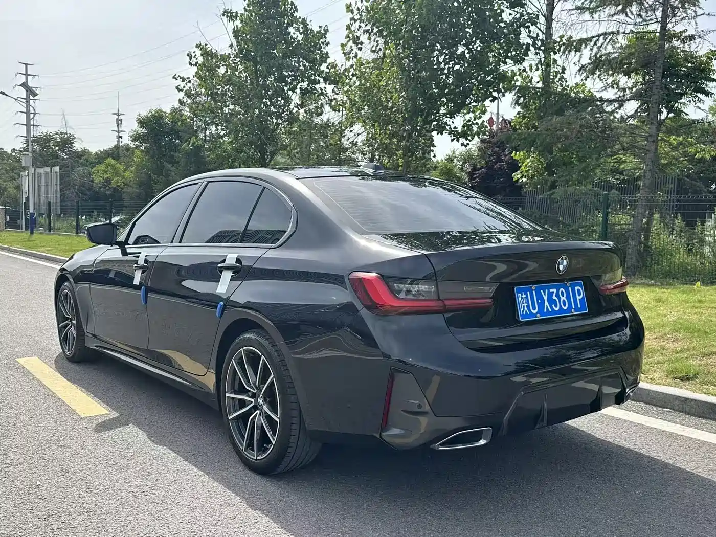 BMW 3 Series 2023 325Li M Sport Package фото 12