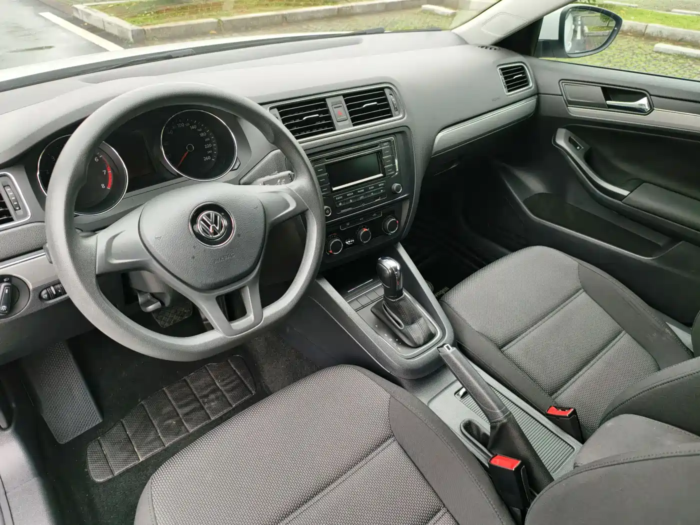 Volkswagen Sagitar 2018 1.6L Automatic Fashion фото 13