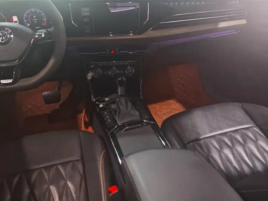 Volkswagen Passat 2019 Model 330TSI Luxury Edition China V фото 16