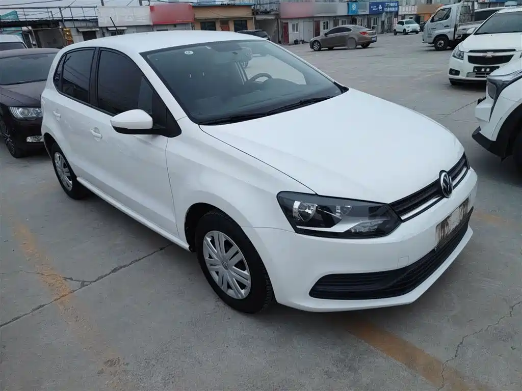 Volkswagen Polo 2016 1.4L Automatic Trend фото 22