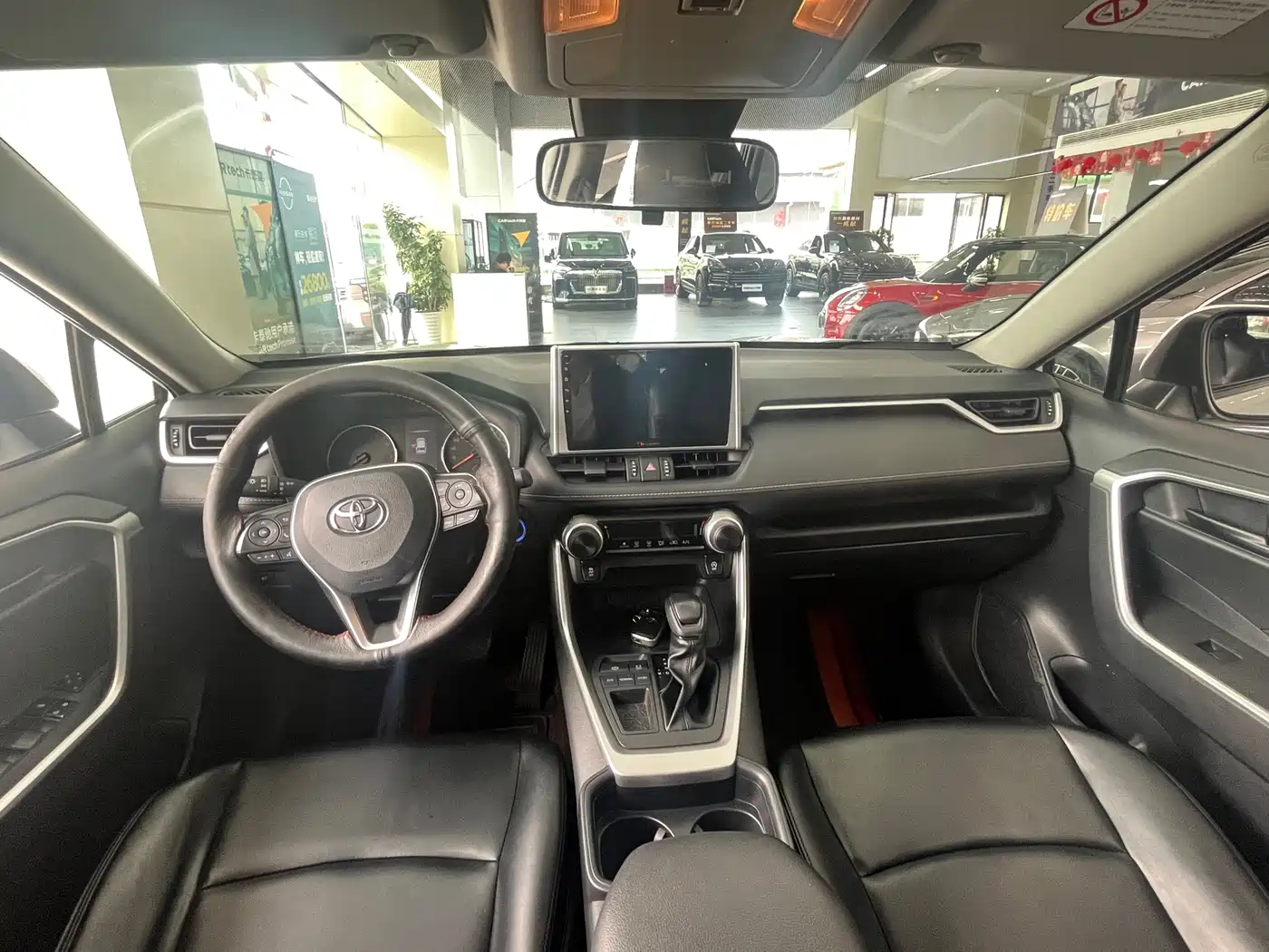 Toyota RAV4 Rongfang 2022 2.0L CVT 2WD Urban Edition фото 11