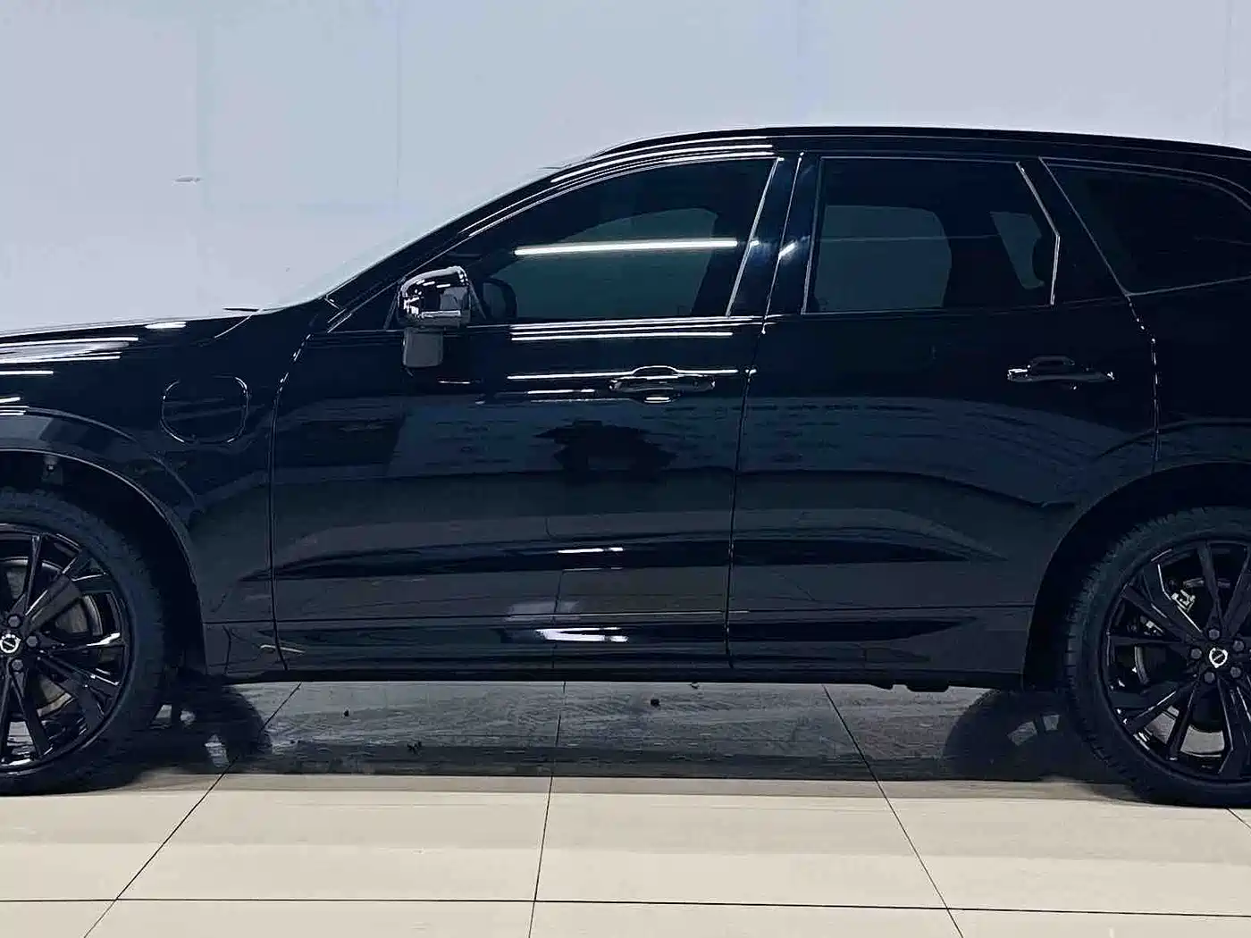 VOLVO XC60 PLUG IN HYBRID