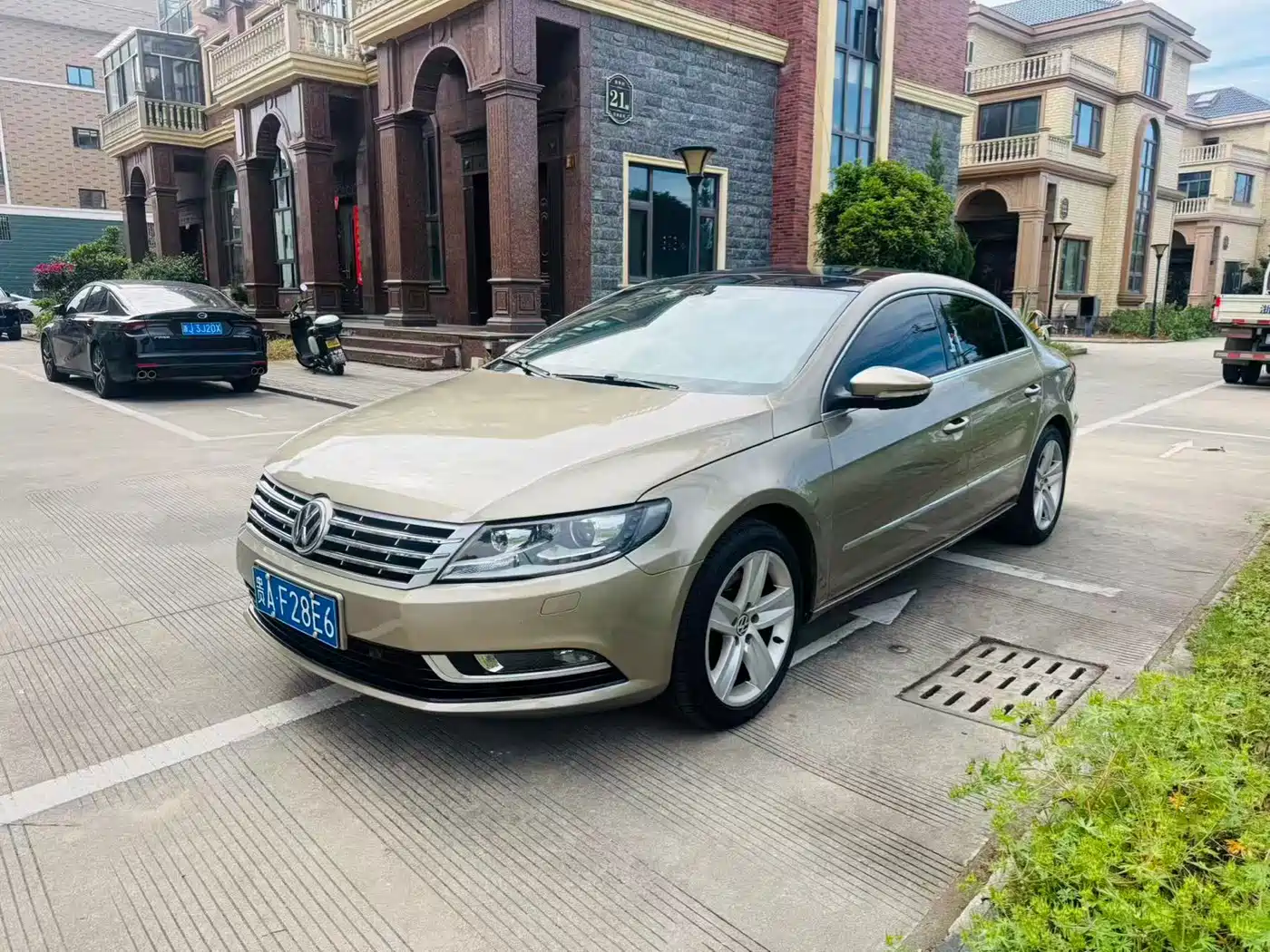Volkswagen FAW-Volkswagen CC 2015 1.8TSI Premium