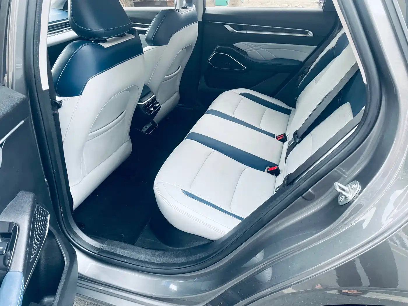 GEELY AUTOMOBILE EMGRAND