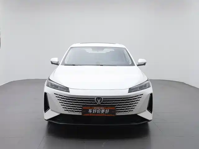 Changan Yida 2023 Blue Whale NE 1.5T GDI DCT Exclusive — фото 3