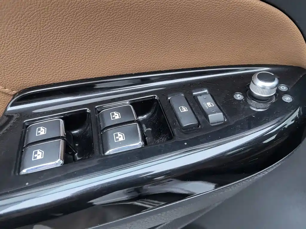 Changan CS95 2018 2017 2.0T AWD Intelligent Control Edition