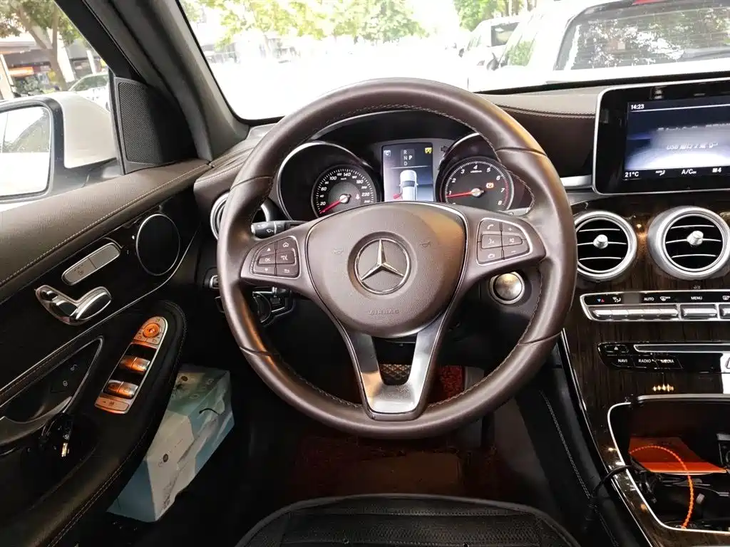 Mercedes-Benz GLC 2019 GLC 260 L 4MATIC Dynamic фото 11