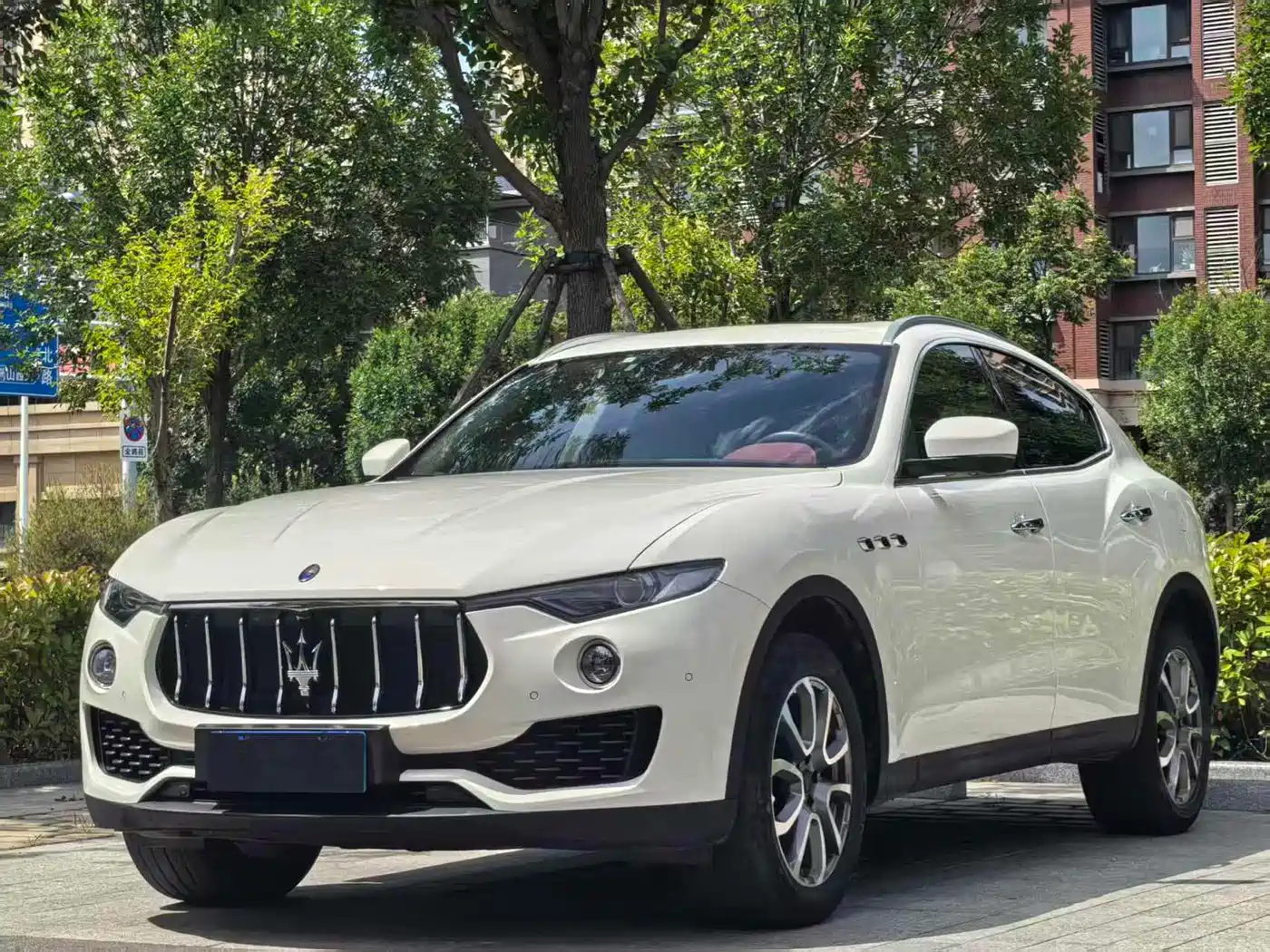 Maserati Levante 2016 3.0T Standard фото 2