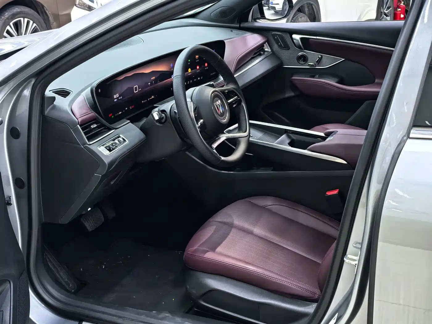 Buick LaCrosse 2025 2026 Model 28T Platinum Edition