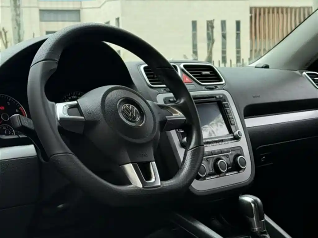 Volkswagen Scirocco 2011 1.4TSI Single Turbo Style Edition фото 4