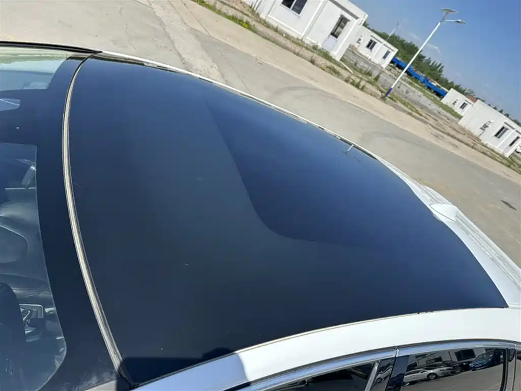 Фото 25 - Volvo V40