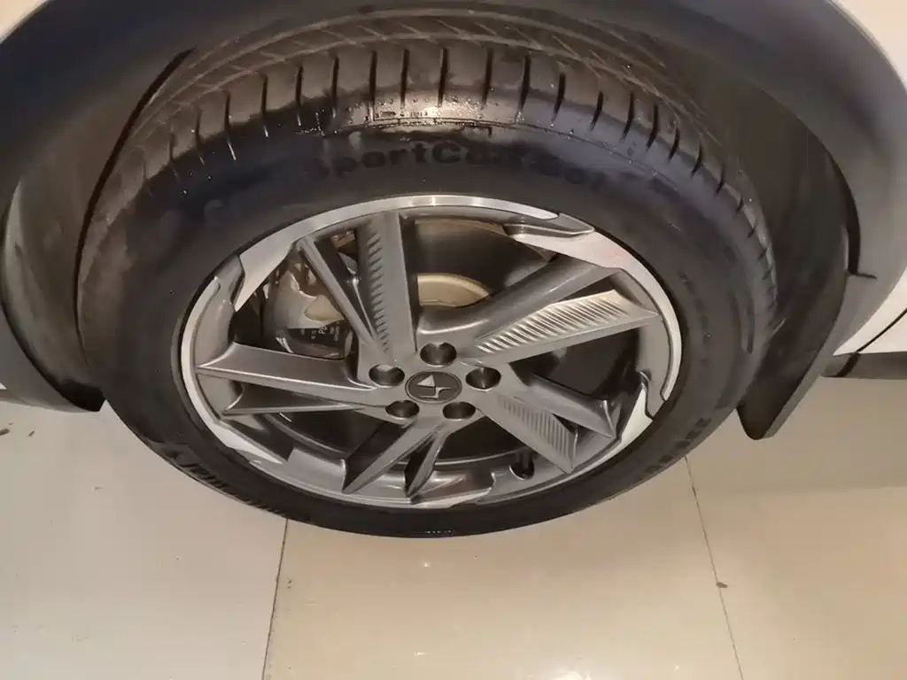 DS 7 2019 2018 45THP Rivoli Pioneer Edition