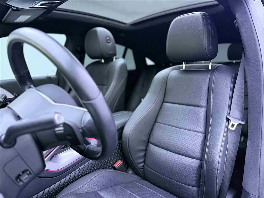 Mercedes-Benz GLE 2020 GLE 350 4MATIC Luxury фото 5