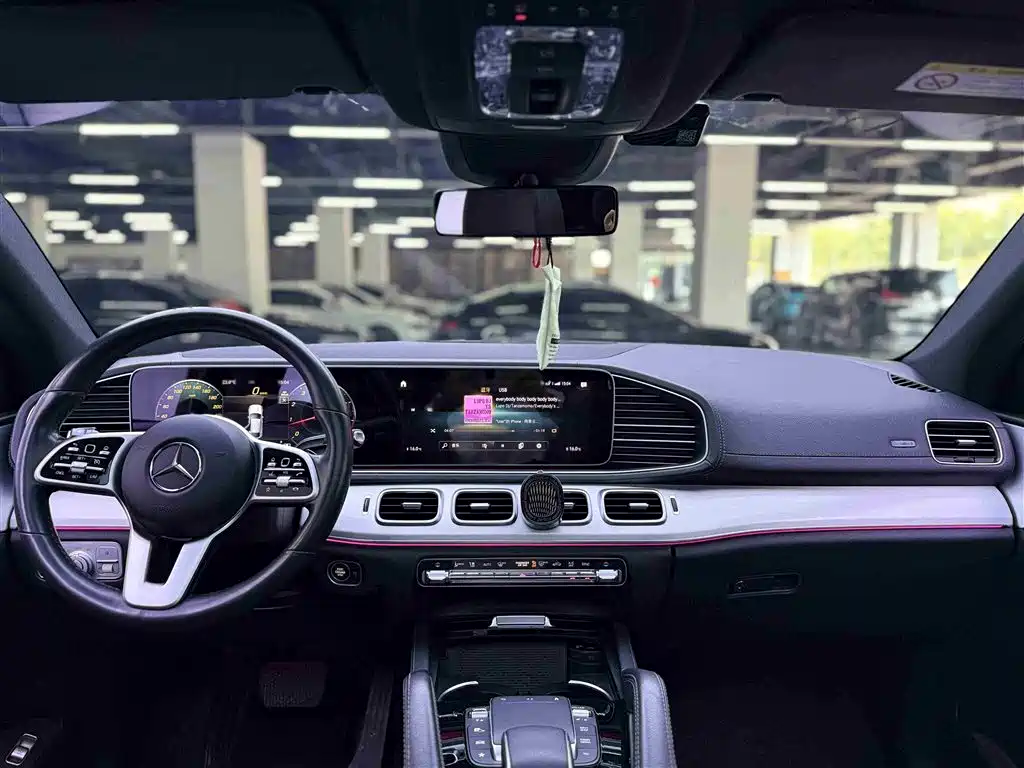 Mercedes-Benz GLE 2020 GLE 350 4MATIC Luxury фото 13