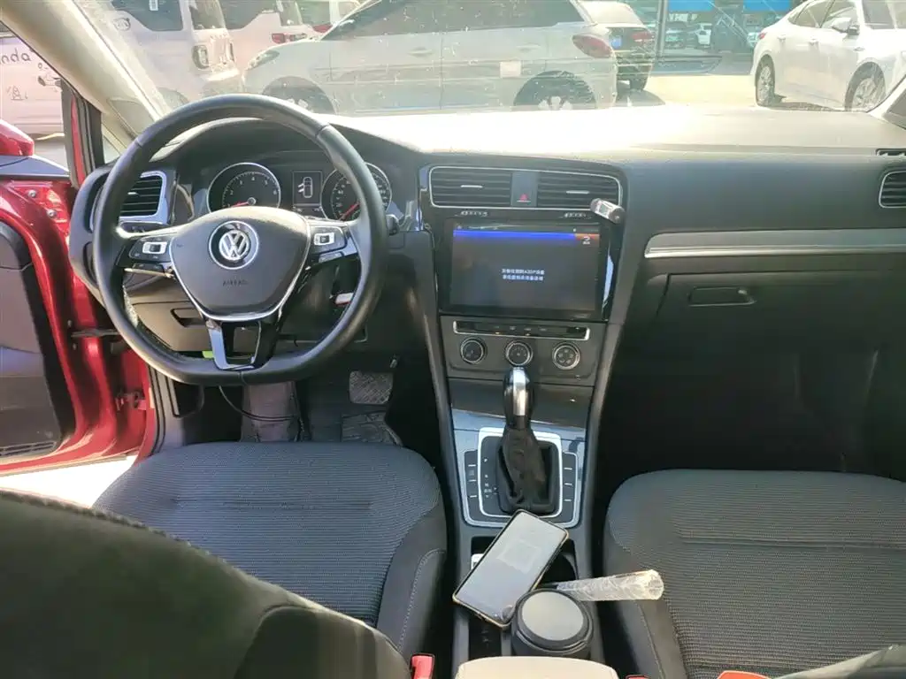 Volkswagen Golf 2018 230TSI Automatic Comfort фото 10