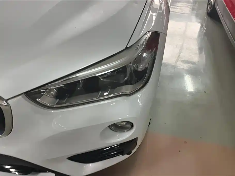 BMW X1 2016 sDrive20Li Luxury Model фото 5