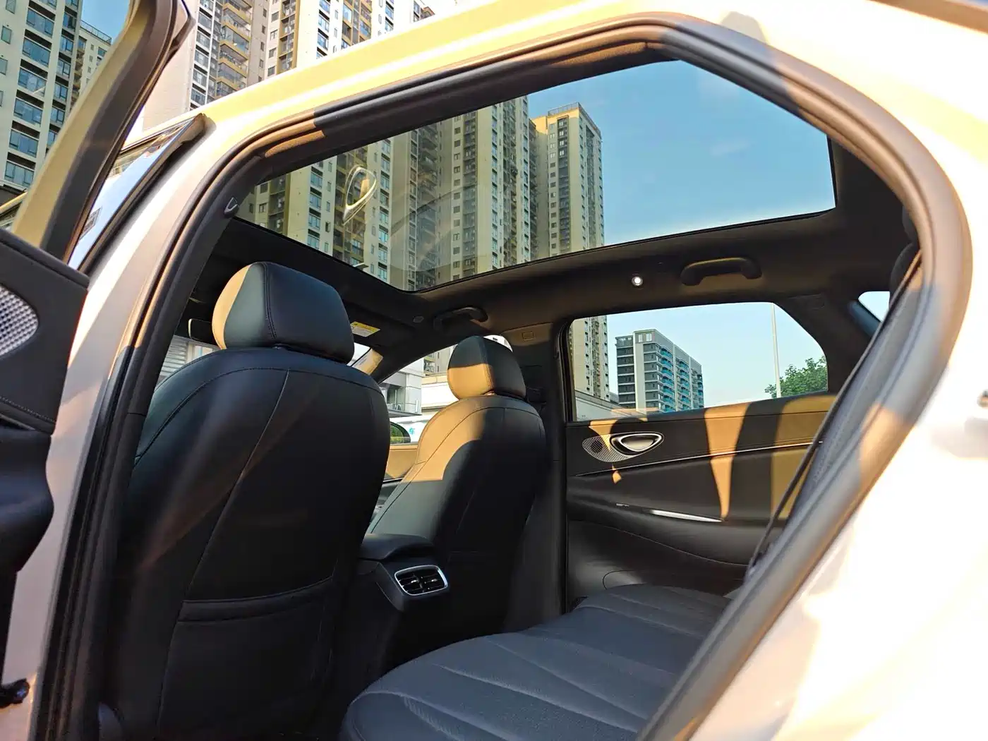 BYD Sealion 06 New Energy 2025 DM-i 170 Pilot Pro Edition фото 13