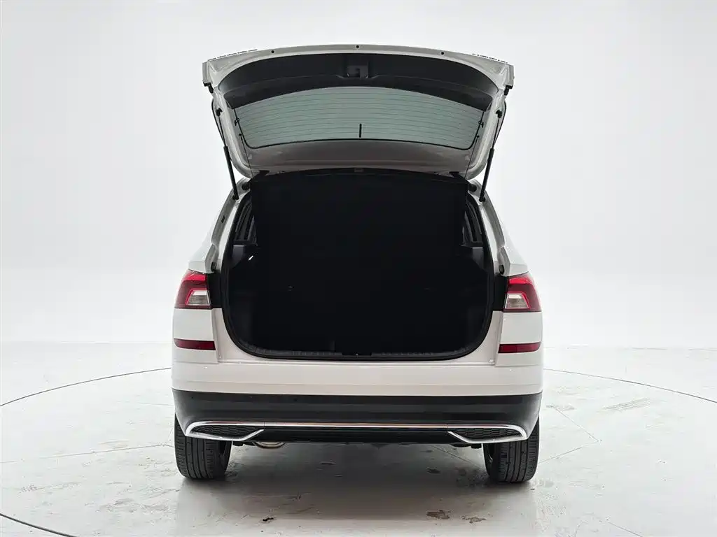 Škoda Kamiq 2022 1.5L Automatic Comfort Edition фото 8
