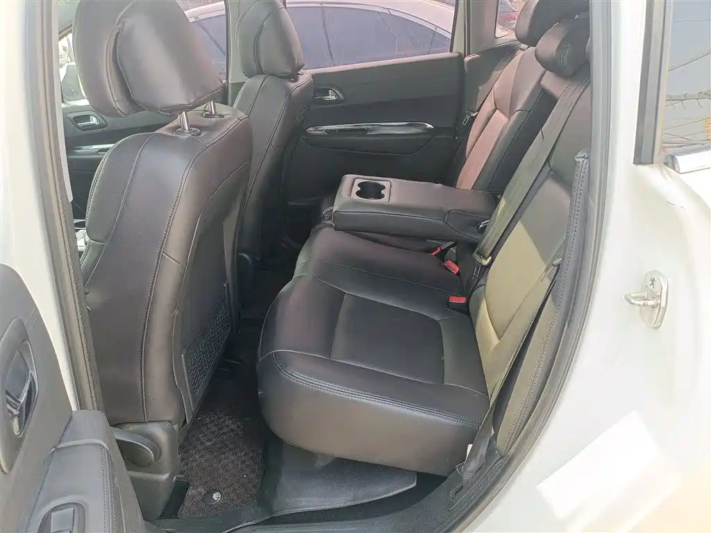 Peugeot 3008 2016 1.6THP Automatic Classic Edition фото 13