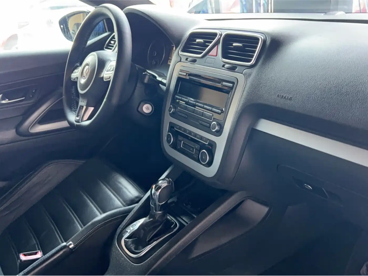 Volkswagen Scirocco 2012 2011 2.0TSI Luxury