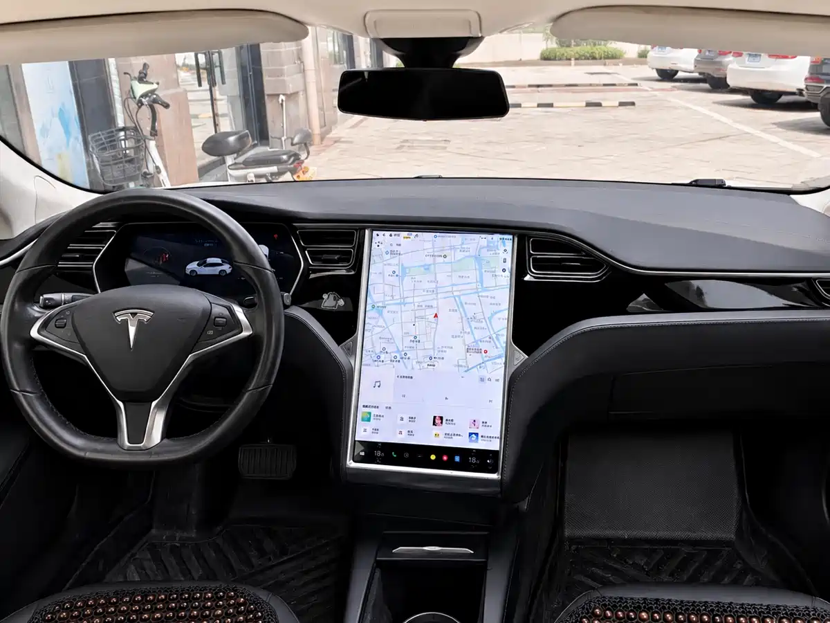 Photo 7 - Tesla Model S