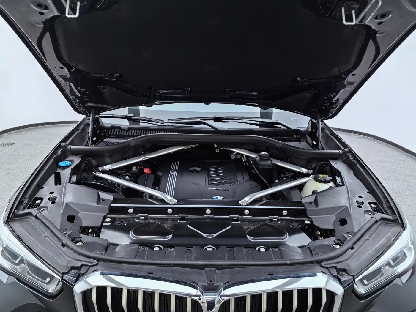 BMW X5 (Import) 2021 xDrive40i M Sport Package фото 8
