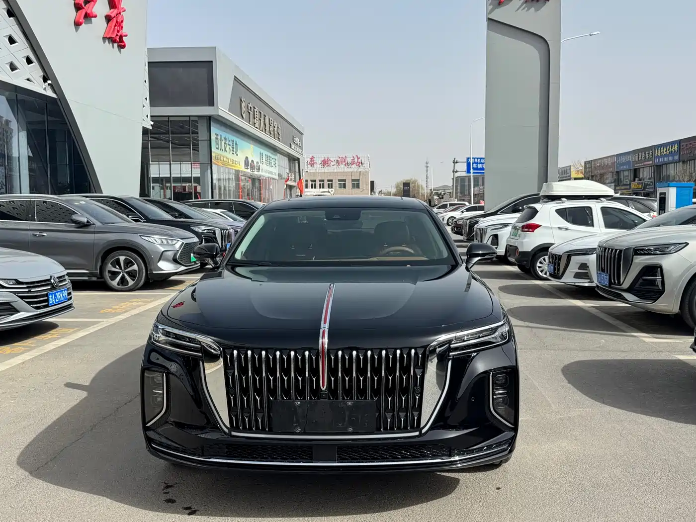 Hongqi H9 2025 Facelift 2.0T 2WD Flagship Luxury Business Edition 5-seater фото 3