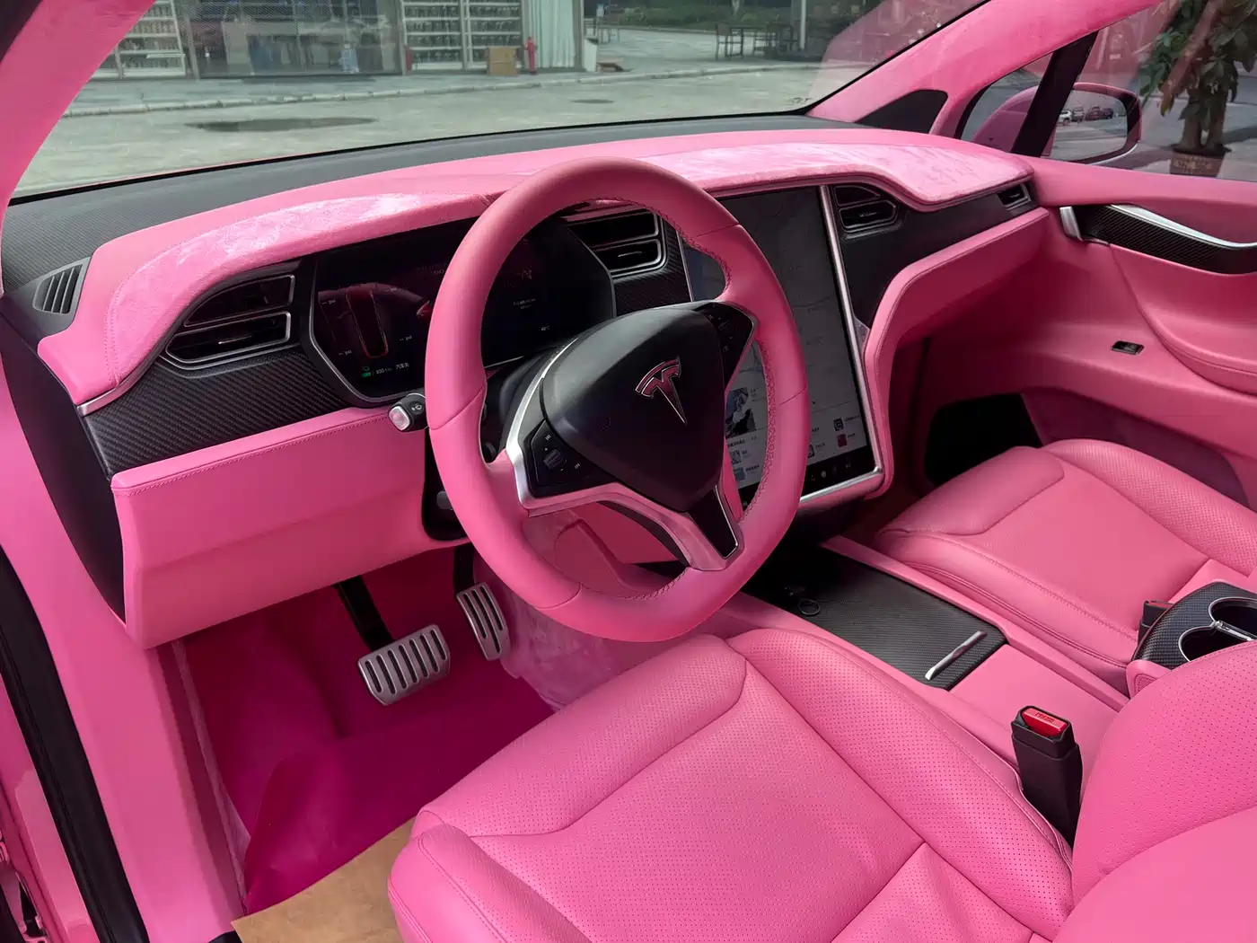 TESLA MODEL X