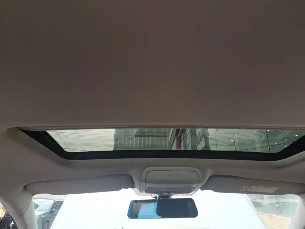 Volkswagen Sagitar 2018 280TSI DSG Luxury фото 18