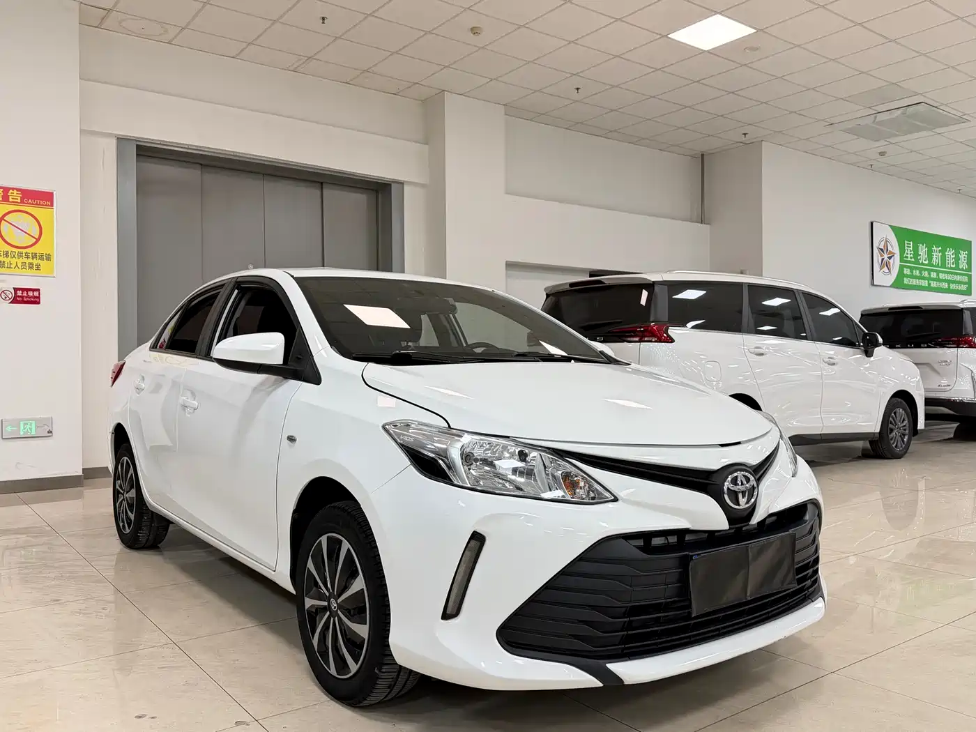 Toyota Vios 2017 1.5L CVT Pioneer фото 3