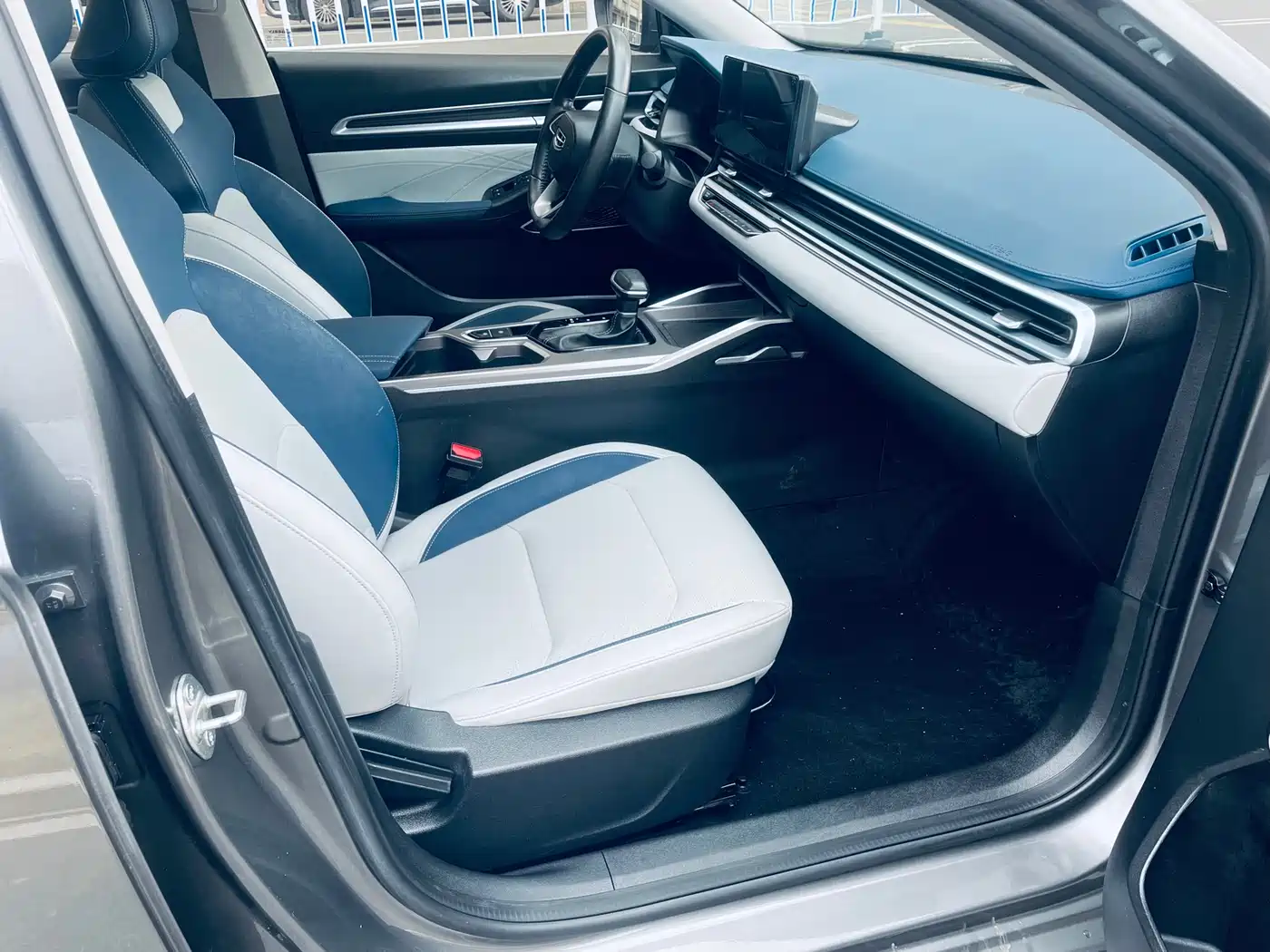 GEELY AUTOMOBILE EMGRAND