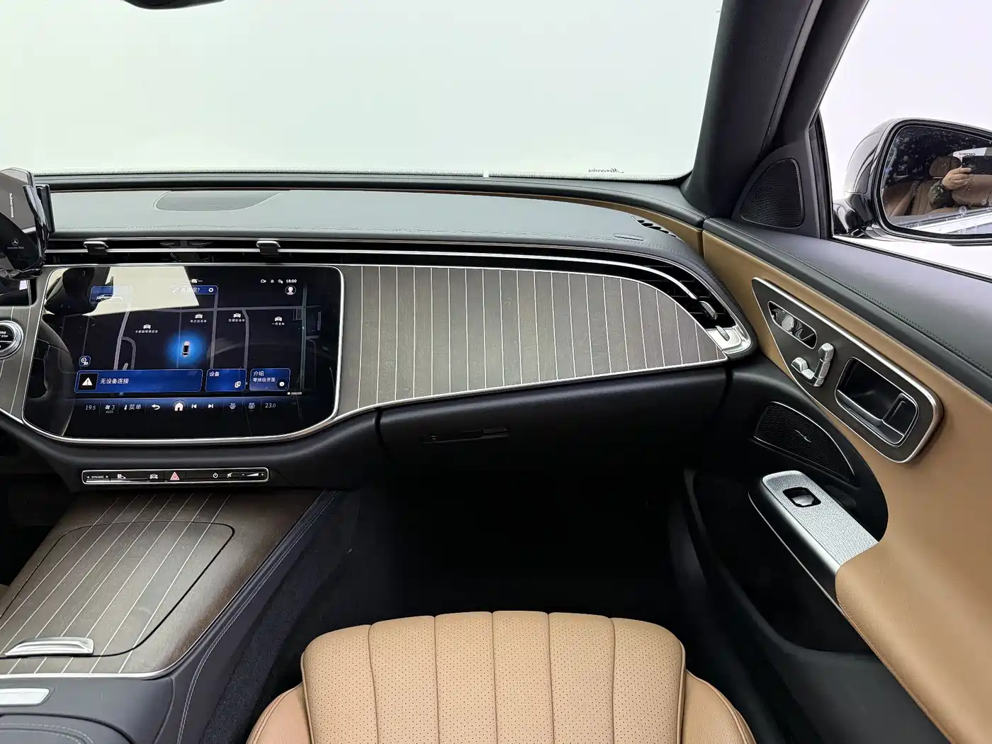 Mercedes-Benz E-Class 2024 E 300 L Fashion фото 6