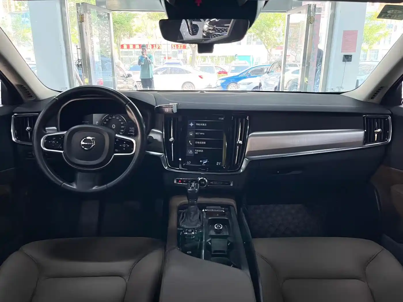 Volvo S90 2017 2017 T4 Momentum