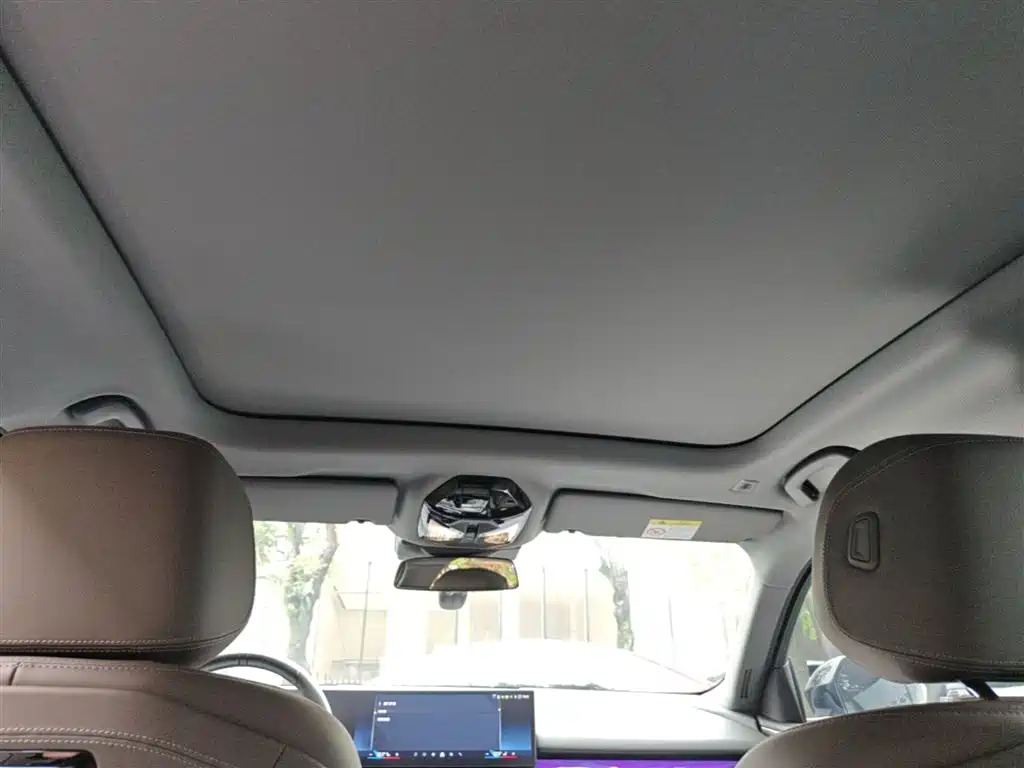 BMW 5 Series 2024 530Li Leading M Sport Package фото 25