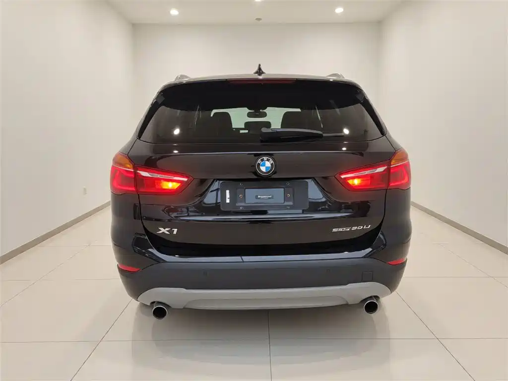 BMW X1 2019 sDrive20Li Leading Model фото 6