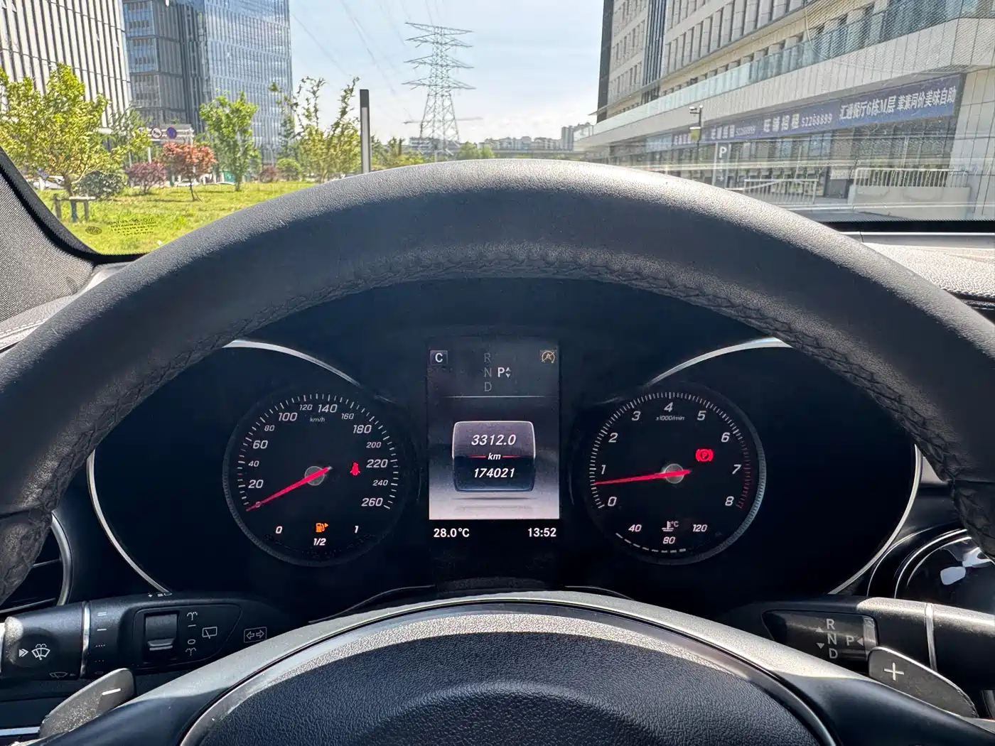 Mercedes-Benz GLC 2019 GLC 260 L 4MATIC Luxury фото 29