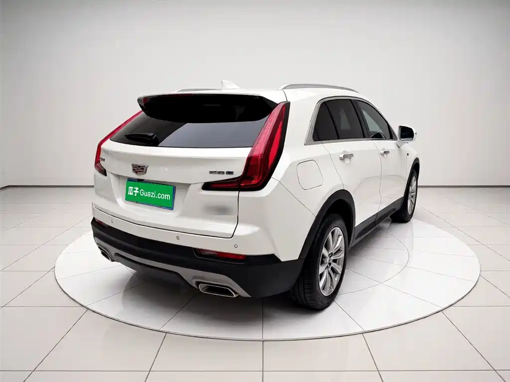 Cadillac XT4 2022 28T FWD Luxury фото 6