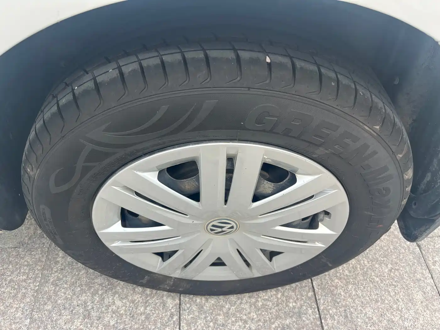 Volkswagen Polo 2016 1.4L Automatic Trend фото 9