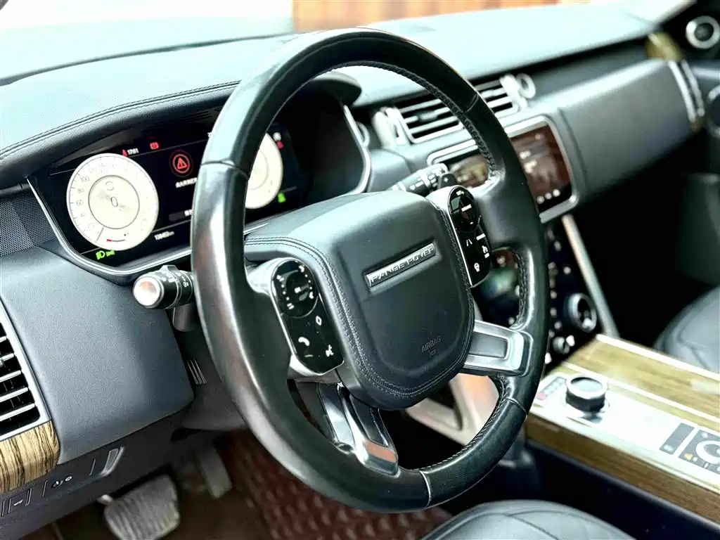 Фото 10 - Land Rover Range Rover