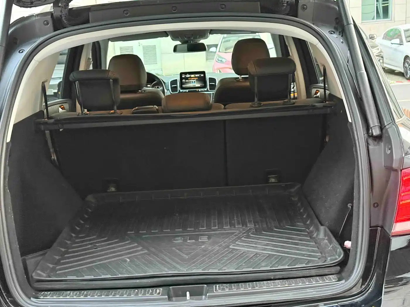 Mercedes-Benz GLE 2016 GLE 320 4MATIC Luxury фото 14