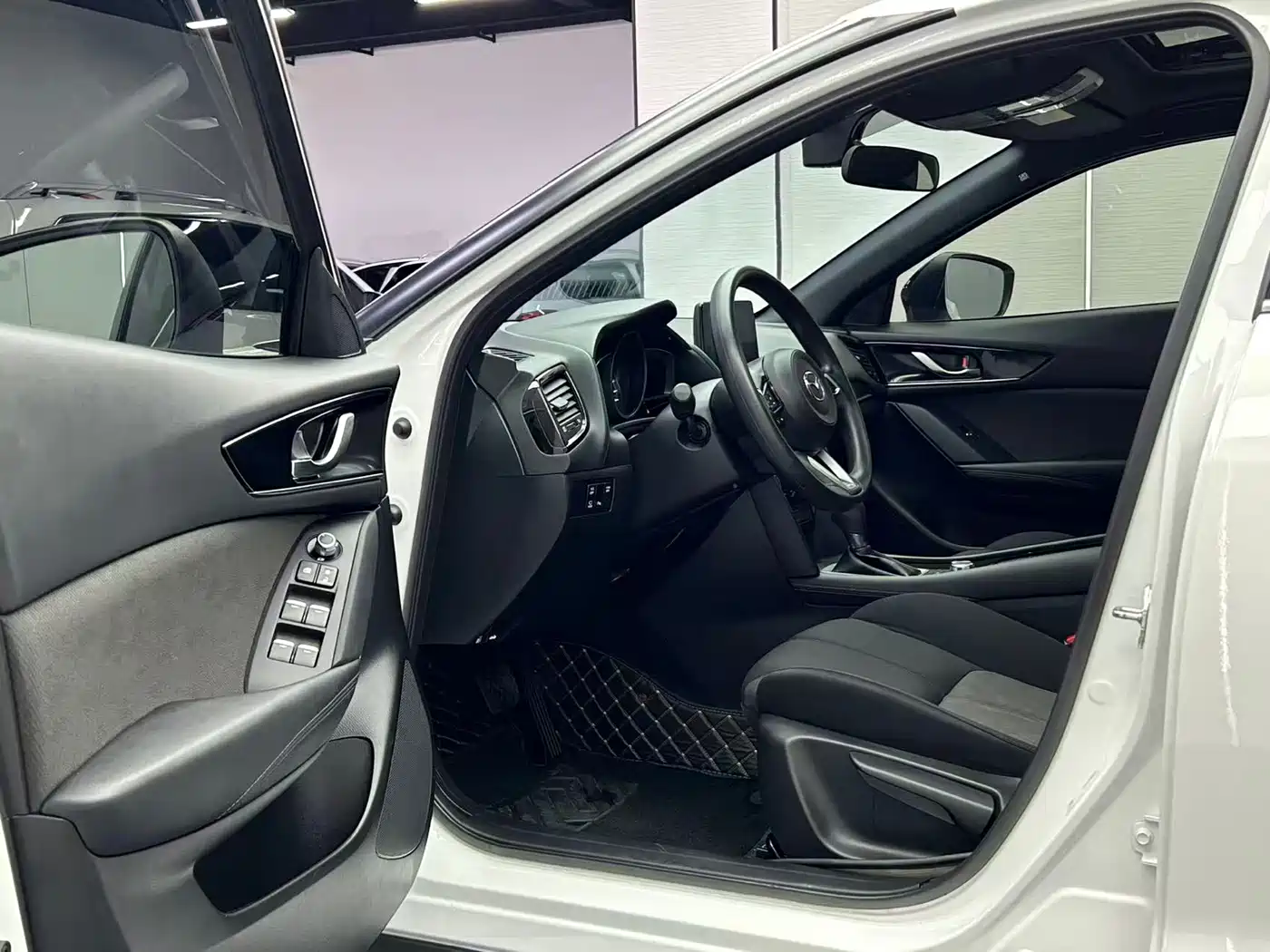 Mazda CX-4 2023 2021 2.0L Auto FWD Skyactiv Explorer Edition